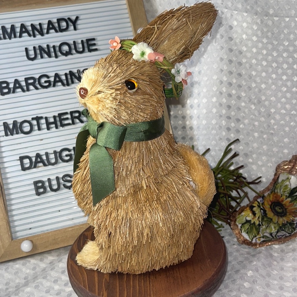 💙💙PRICE DROP 💙💙 Sisal Straw Raffia Bunny Rabbit Animal Figure Easter - Picture 1 of 4